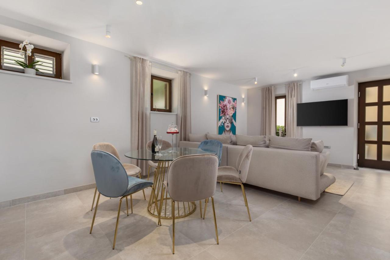 Apartmani Dogas Crikvenica Eksteriør billede